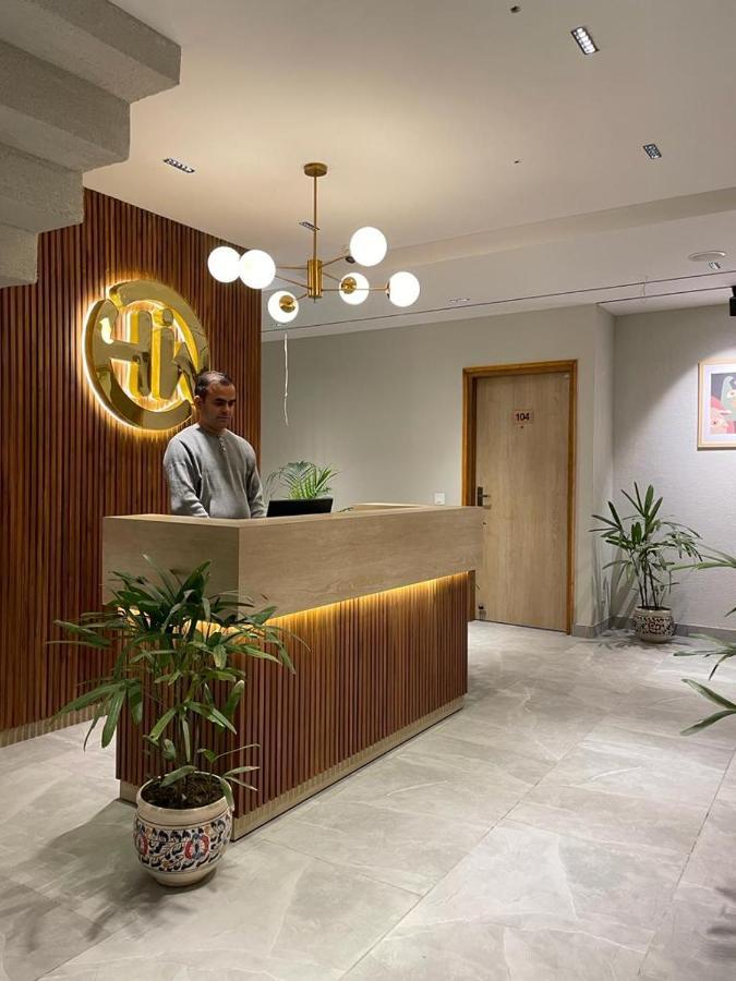 Hotel West Inn Premium Kharar Екстериор снимка